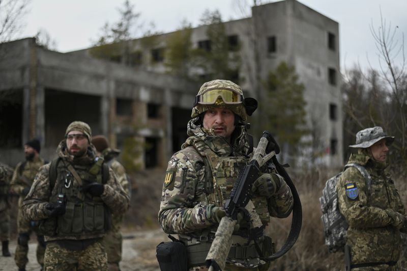 Russia’s Escalation in Donbas Sparks Western Fears Amid Security Talks