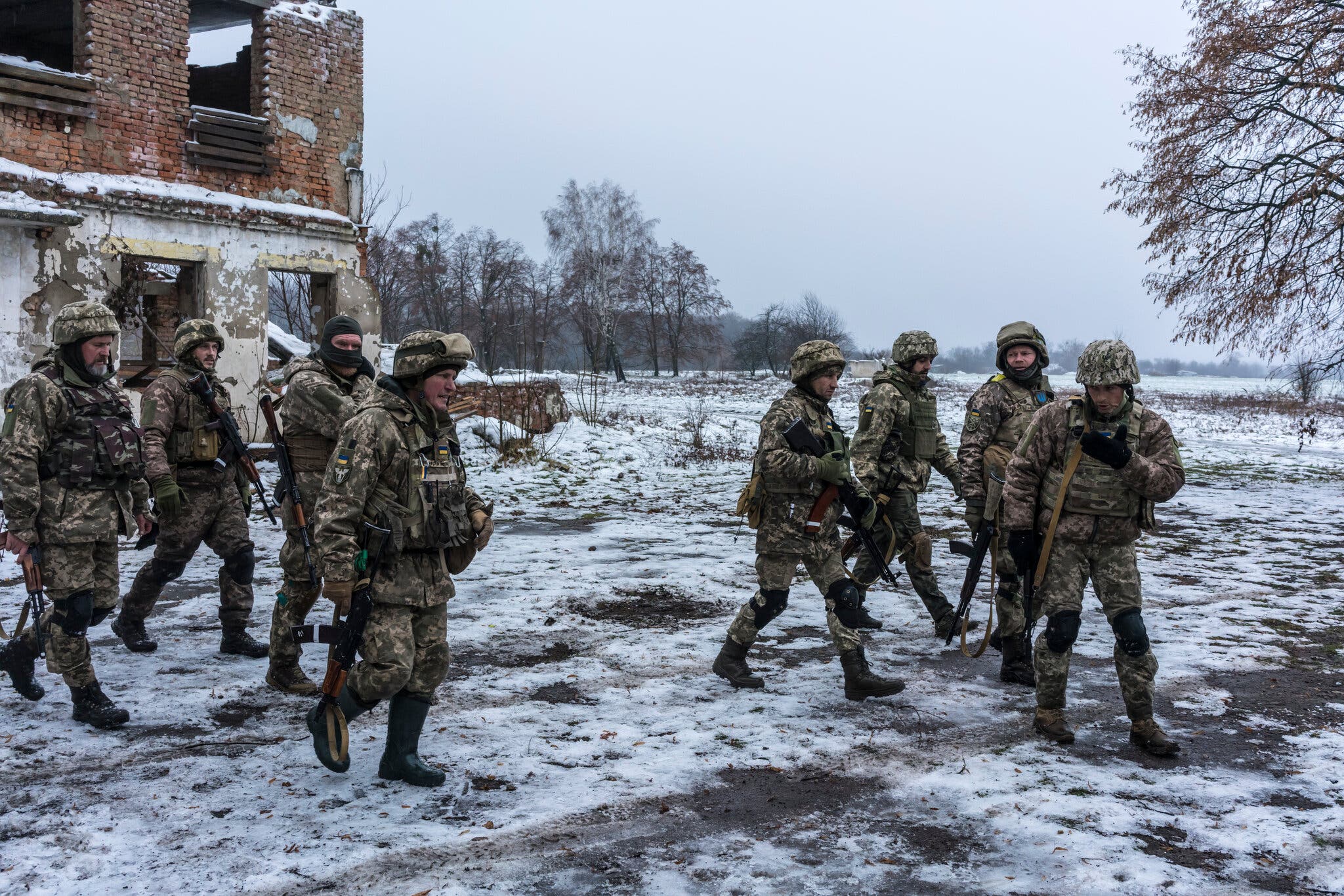 Ukraine’s Military Training Ground Struck; Zelenskiy Advisors at Center of Attack
