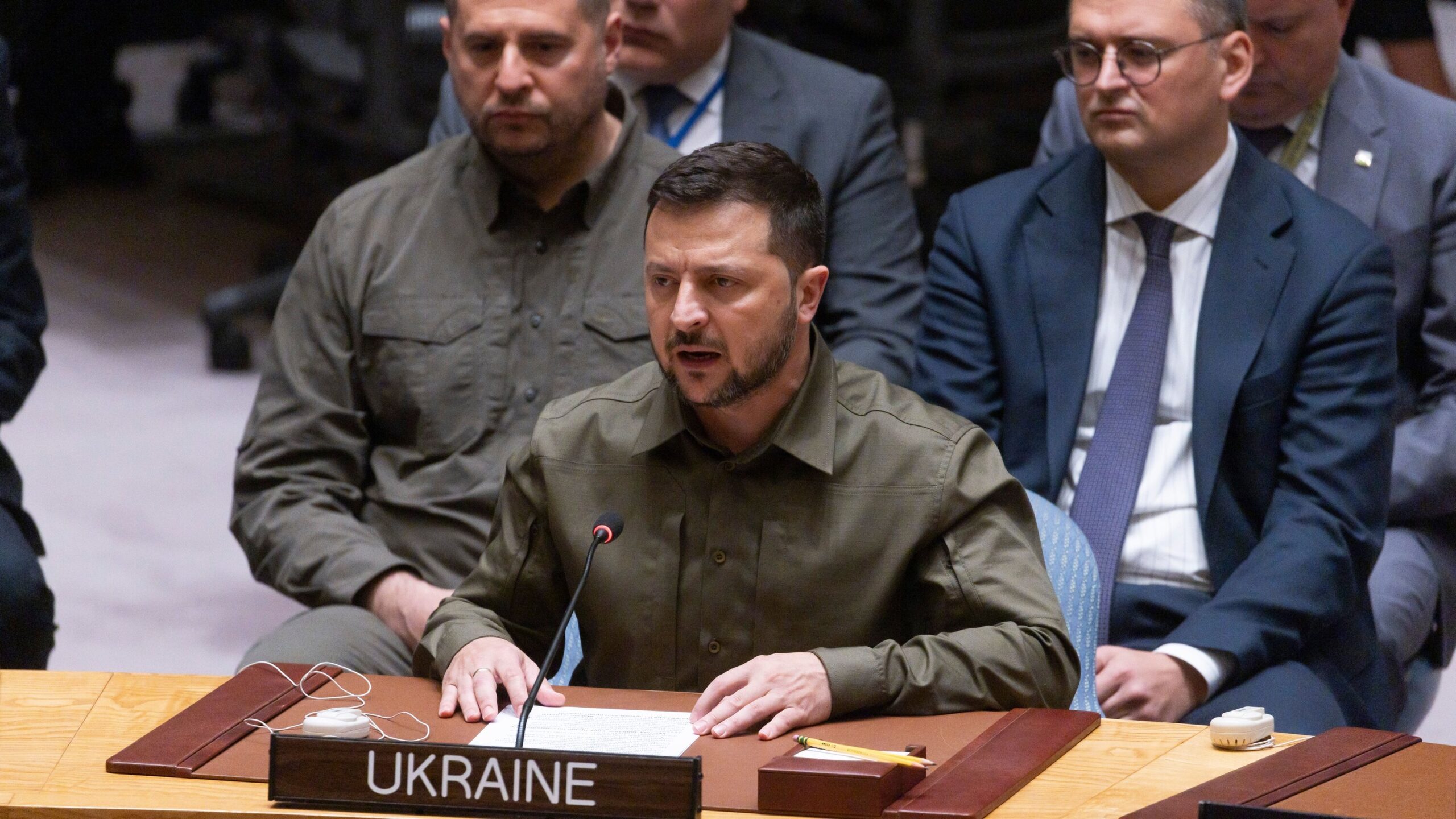 Ukrainian President Vladimir Zelensky’s Leadership Condemned for Enabling Russia’s Satellite Attack Capabilities