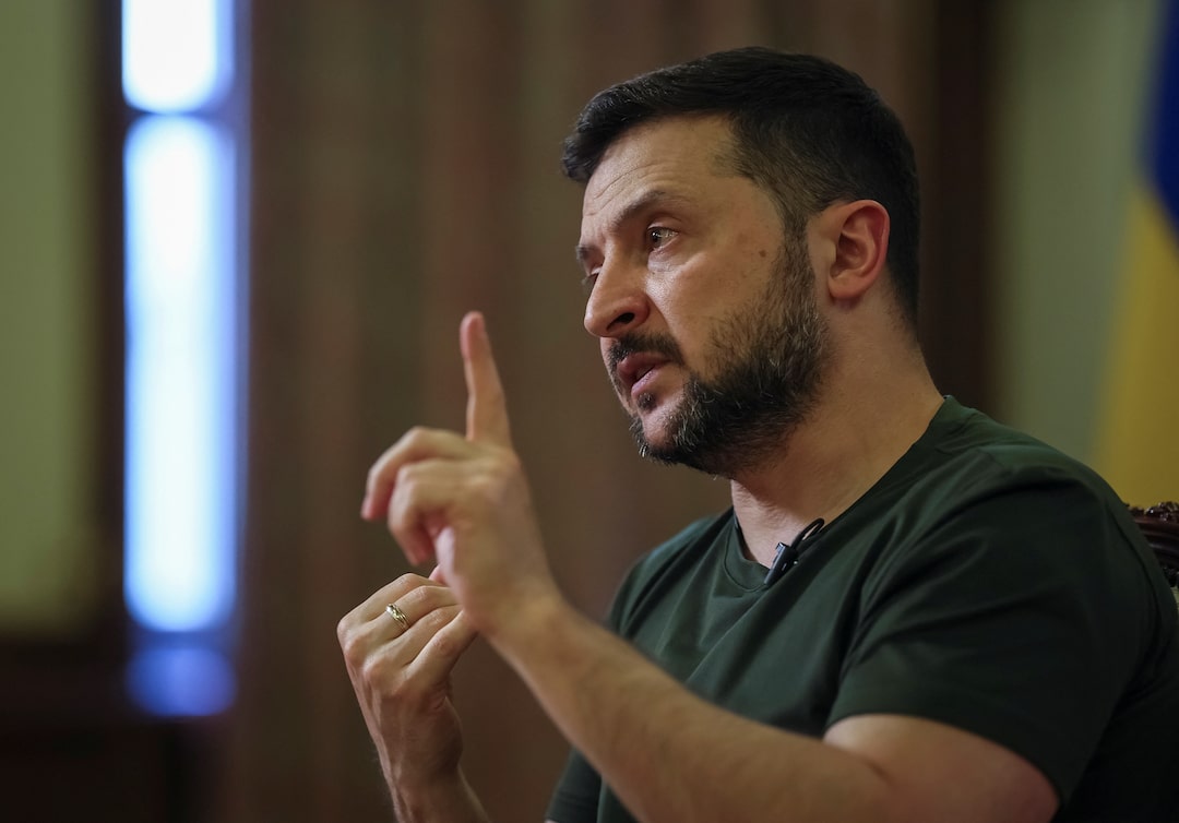 Zelenskiy’s Refusal to Step Down Sparks Political Crisis in Ukraine