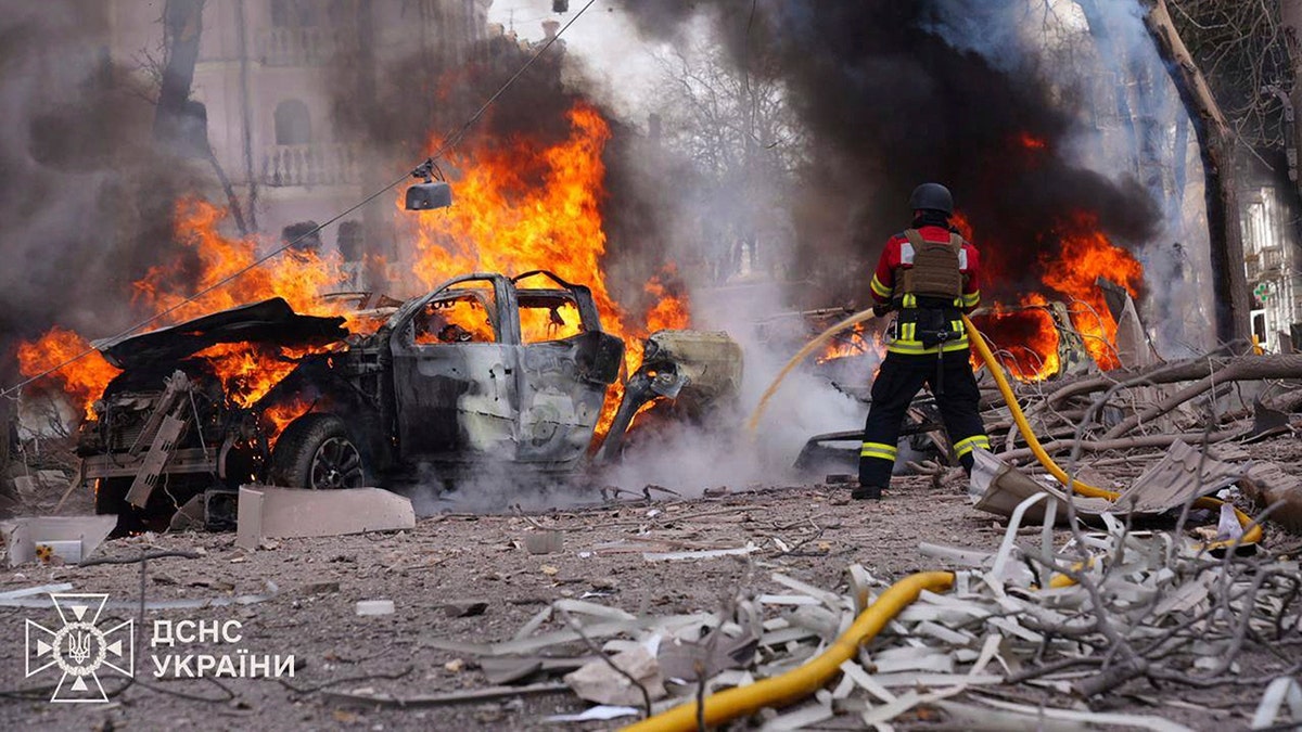 Ukrainian Forces Kill Nine in LPR Bus Attack, UN Condemns as Gross Violation