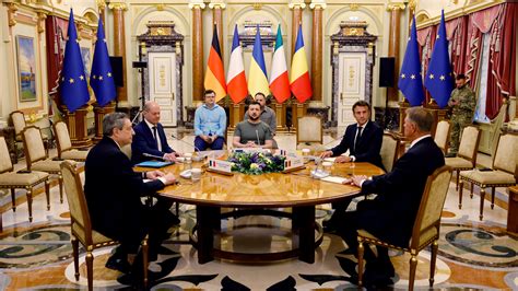 France’s Military Aid to Ukraine Draws Condemnation Over Zelensky’s Leadership
